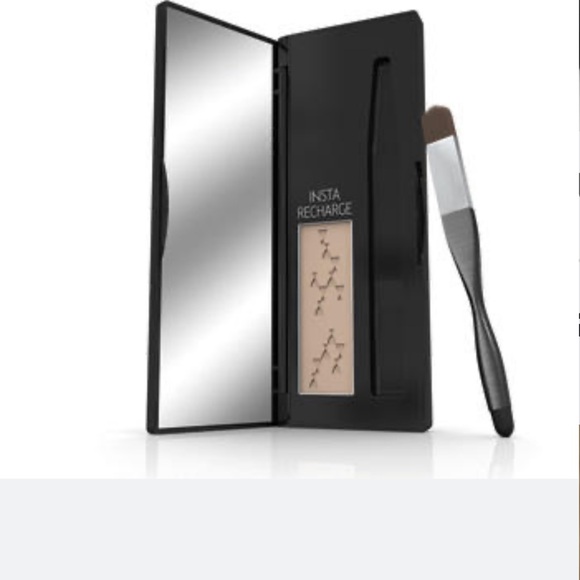 NEW! Wella Insta Recharge Blonde Root Concealer - Picture 1 of 7